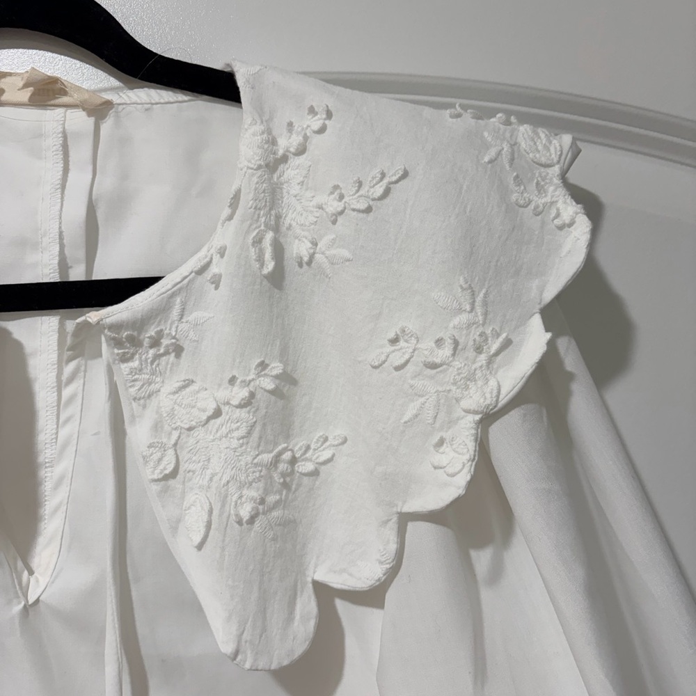 White Floral Scalloped Entro Top - Picture 4 of 7